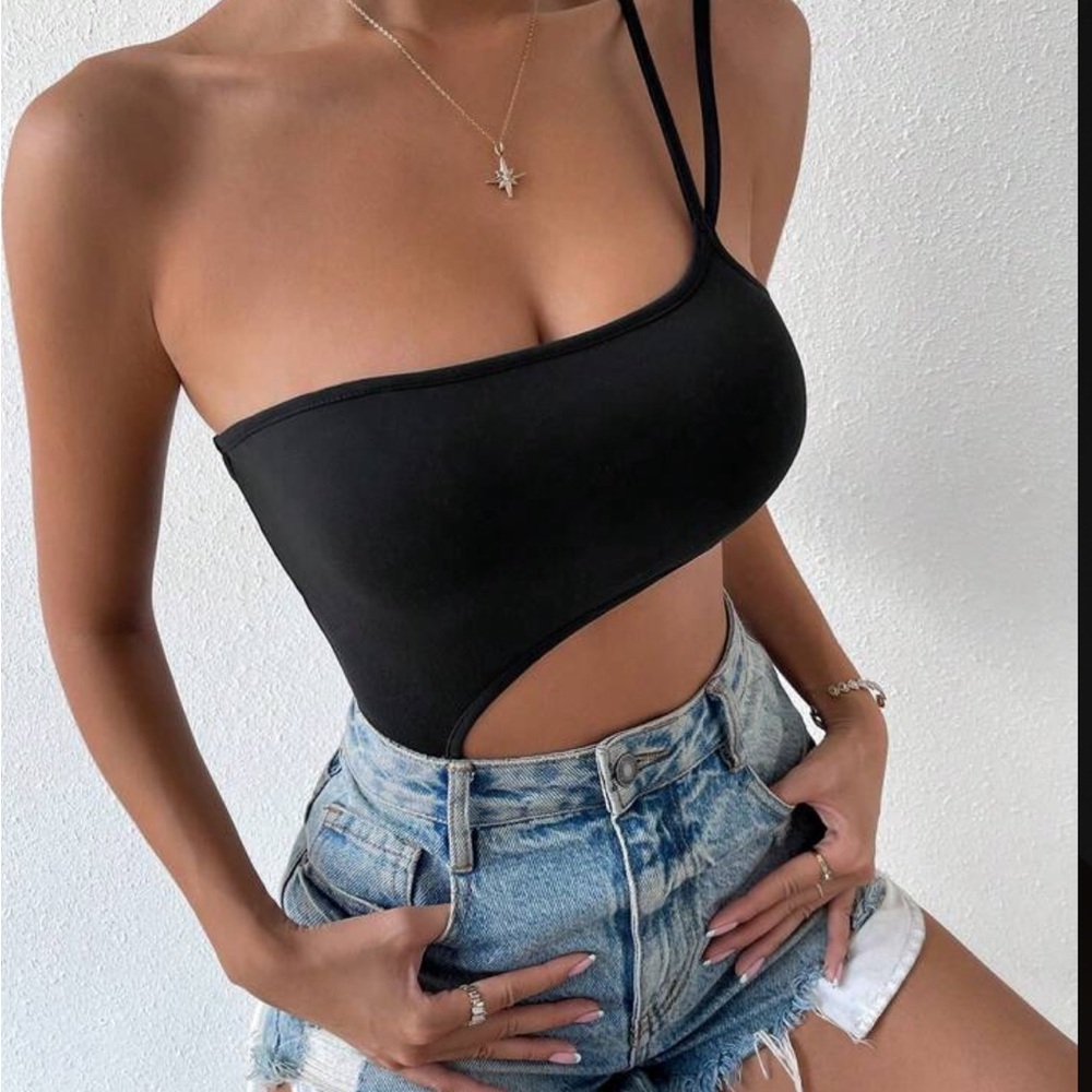 SHEIN Black Asymmetrical Bodysuit